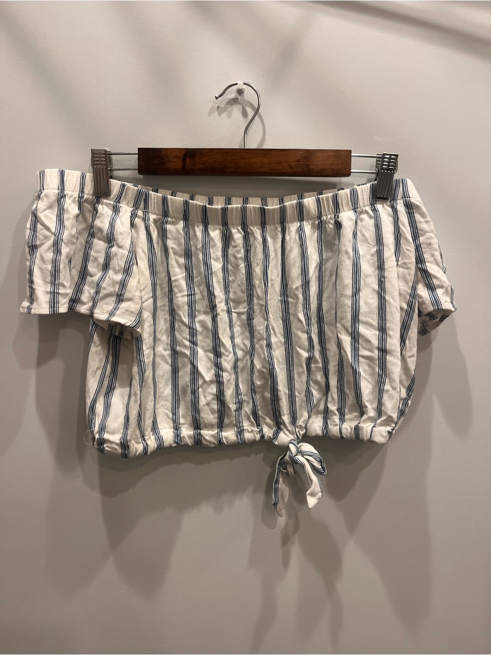 Pacsun off the shoulder shirt